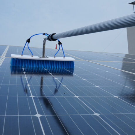 SOLAR CLEANING BRUSH